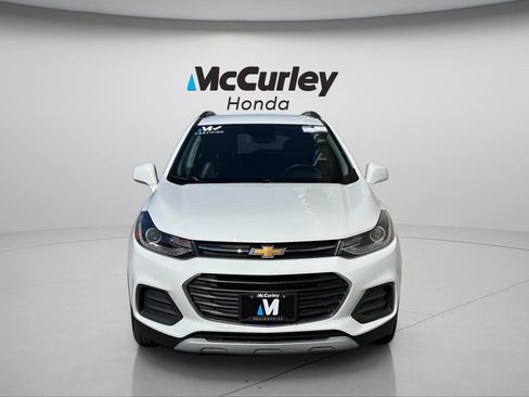Used 2018 Chevrolet Trax LT w/ LT Convenience Package FWD image 7