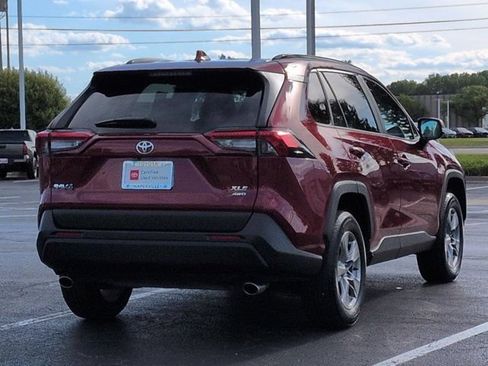 Certified 2025 Toyota RAV4 XLE AWD/4WD image 5