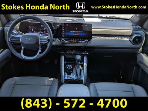 Used 2026 Chevrolet Colorado ZR2 w/ Technology Package AWD/4WD image 17