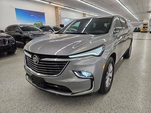 Used 2024 Buick Enclave Premium image 1