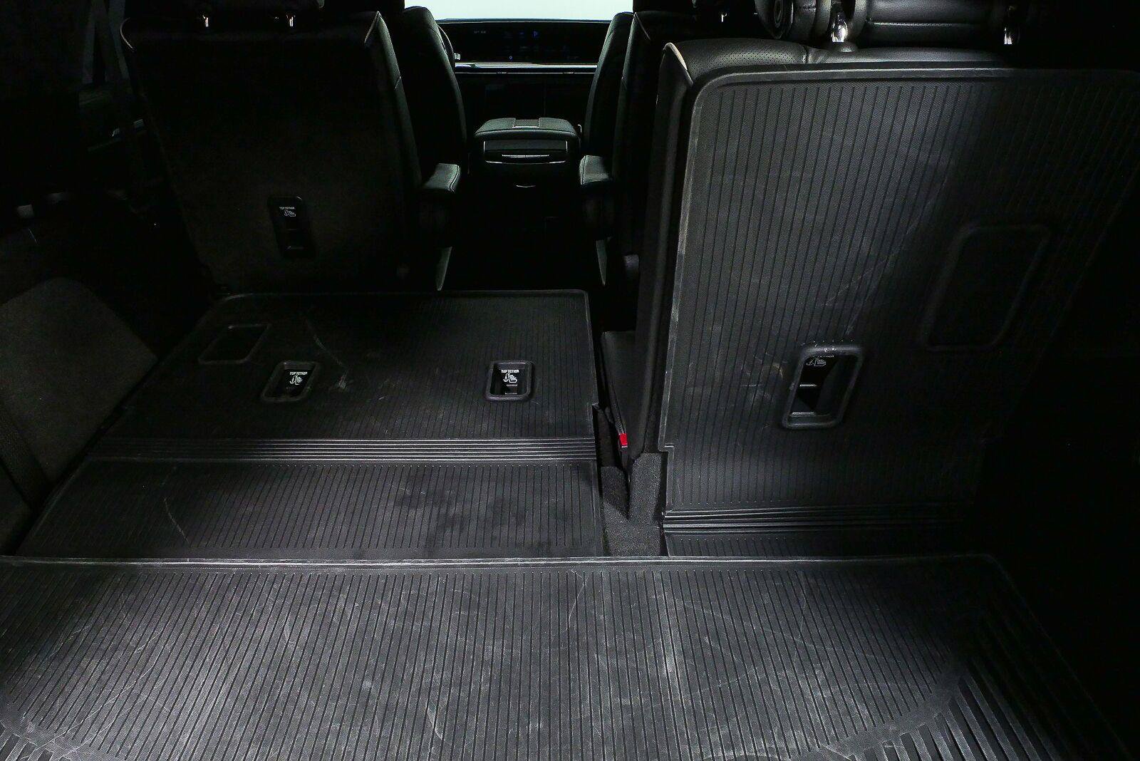 Used 2025 Cadillac Escalade V w/ LPO, Floor Liner Package AWD/4WD image 30