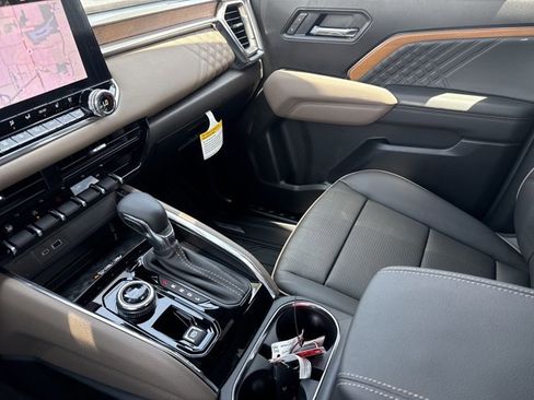 New 2026 GMC Canyon Denali w/ LPO, Denali Black Edition AWD/4WD image 25