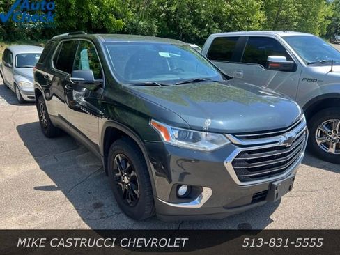 Used 2018 Chevrolet Traverse LT FWD image 2