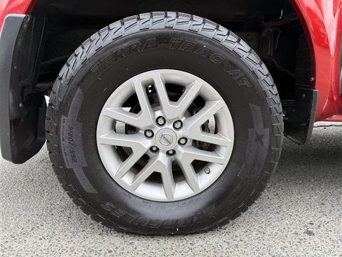 Used 2014 Nissan Frontier SV w/ SV Value Truck Package image 12