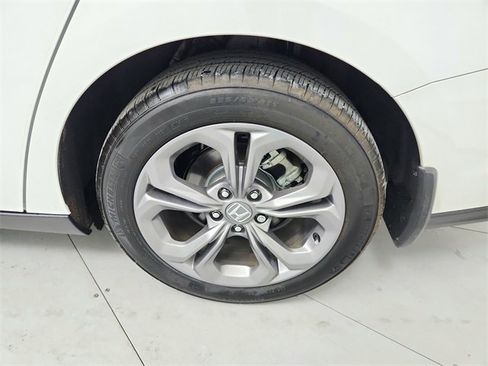 Used 2024 Honda Accord EX image 39