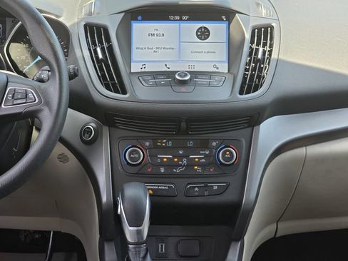 Used 2019 Ford Escape SE FWD image 9