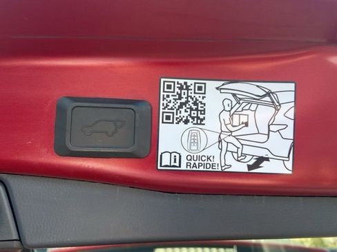 Used 2021 Toyota RAV4 Limited image 26