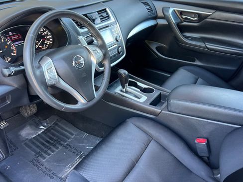 Used 2017 Nissan Altima 2.5 SR w/ Midnight Edition Package image 11
