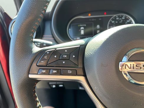 Used 2019 Nissan Kicks SR w/ Exterior Package image 29