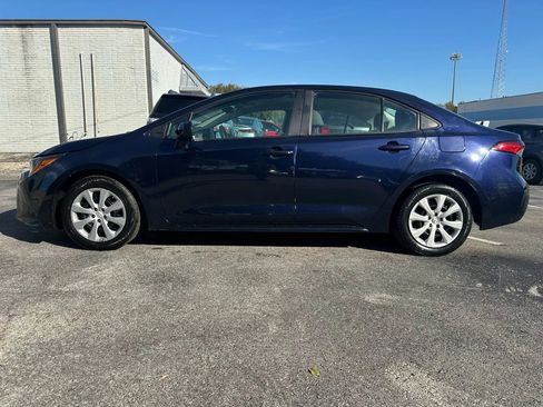 Used 2023 Toyota Corolla LE FWD image 4