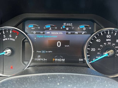 Used 2018 Ford Expedition Max Platinum RWD image 16