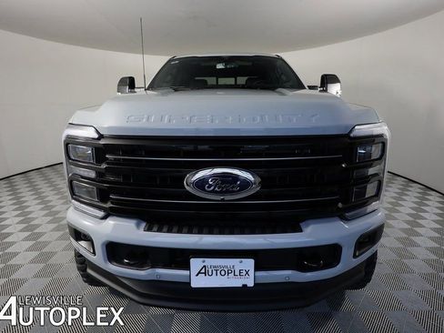 Used 2025 Ford F250 Platinum image 2