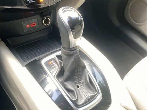 Used 2020 Nissan Rogue Sport SV w/ All-Weather Package FWD image 28