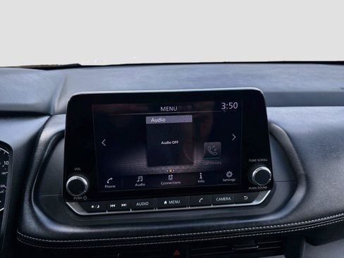 Used 2024 Nissan Rogue S FWD image 9