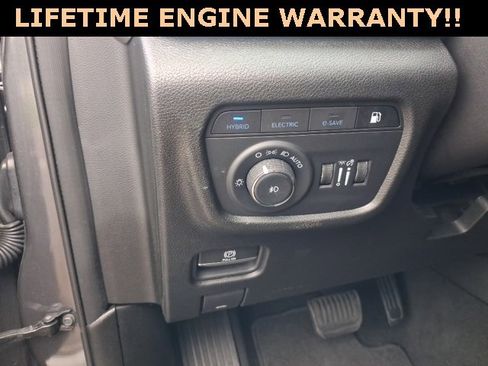 Used 2024 Jeep Grand Cherokee Limited 4xe image 12