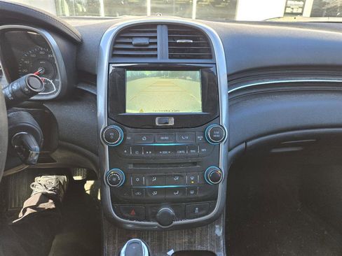 Used 2015 Chevrolet Malibu LT w/ Power Convenience Package image 7