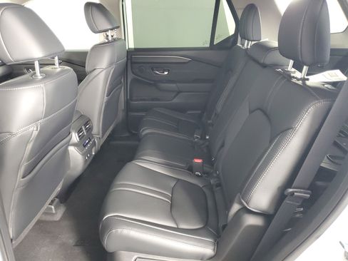 New 2026 Honda Pilot Touring image 13
