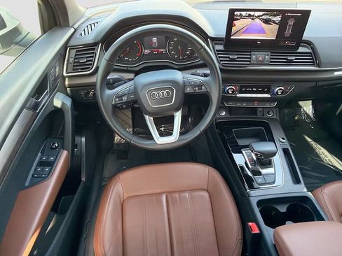Used 2023 Audi Q5 2.0T Premium w/ Convenience Package AWD/4WD image 16