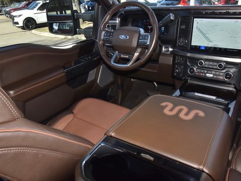 Used 2023 Ford F250 King Ranch w/ Chrome Package image 15