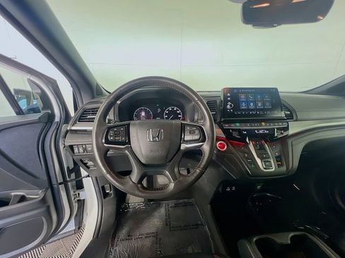 Used 2025 Honda Odyssey Sport-L image 14