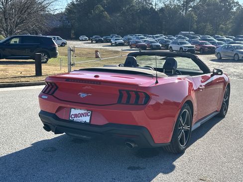 Used 2024 Ford Mustang Premium image 5