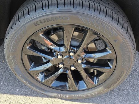 Used 2021 Jeep Grand Cherokee Laredo X RWD image 11