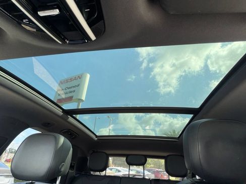 Used 2019 Porsche Cayenne AWD/4WD image 24
