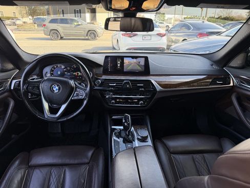 Used 2018 BMW 530i xDrive image 25
