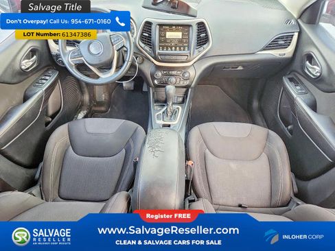 Used 2015 Jeep Cherokee Latitude FWD image 11
