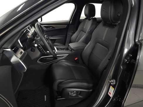 Used 2025 Jaguar F-PACE R-Dynamic S AWD/4WD image 18