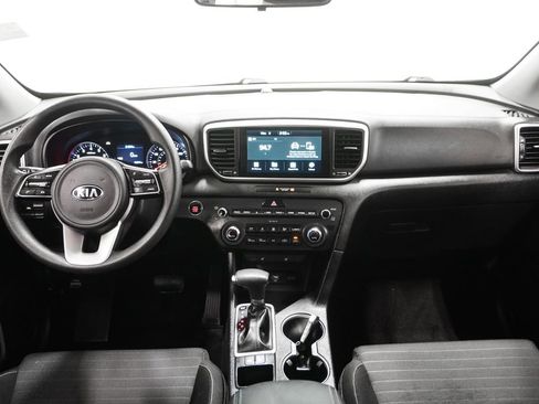 Used 2022 Kia Sportage LX w/ LX FWD Value Edition Package image 12