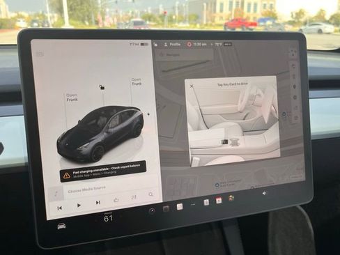 Used 2024 Tesla Model Y Performance image 12