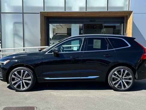 Used 2023 Volvo XC60 T8 Ultimate image 6