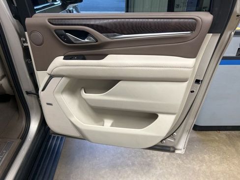 Used 2022 GMC Yukon XL Denali image 23