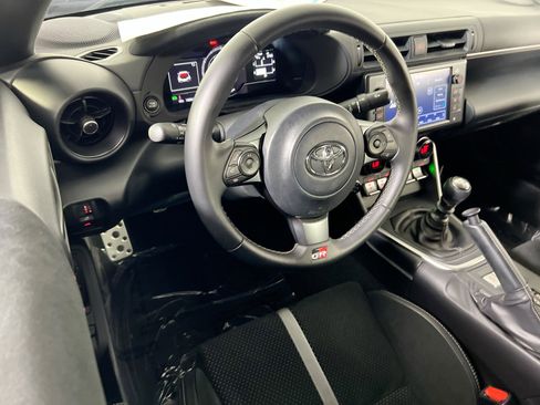 Used 2022 Toyota GR86 Premium image 21