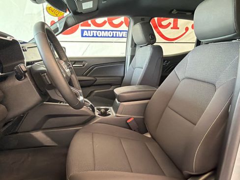 Used 2025 GMC Canyon Elevation w/ Convenience Package AWD/4WD image 14
