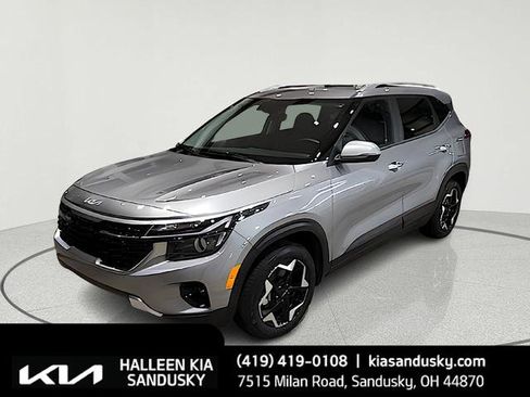 Certified 2025 Kia Seltos S image 1