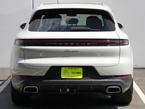 Used 2025 Porsche Cayenne w/ Premium Package Plus AWD/4WD image 53
