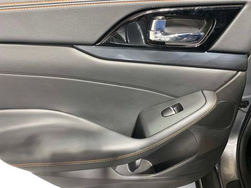 Used 2023 Nissan Maxima SR w/ Sport Mat Group FWD image 14