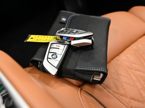 Used 2022 BMW M760i xDrive w/ Luxury Rear Seating Package image 60