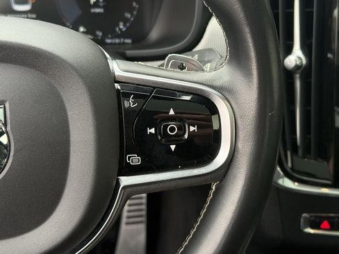 Used 2020 Volvo S90 T8 Inscription w/ Advanced Package image 18