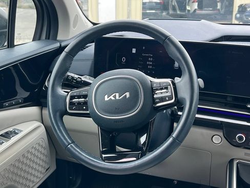 Used 2025 Kia Carnival SX Prestige FWD image 13