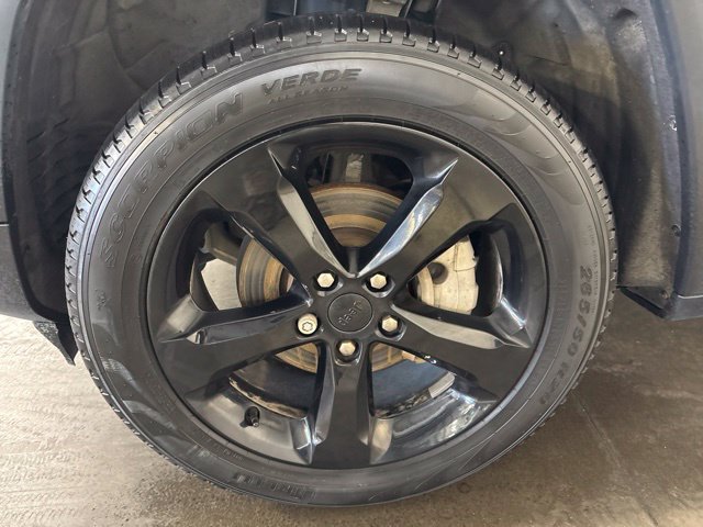 Used 2024 Jeep Grand Cherokee Limited w/ Luxury Tech Group II AWD/4WD image 7