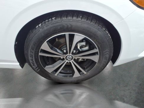 Used 2022 Nissan Sentra SV image 10