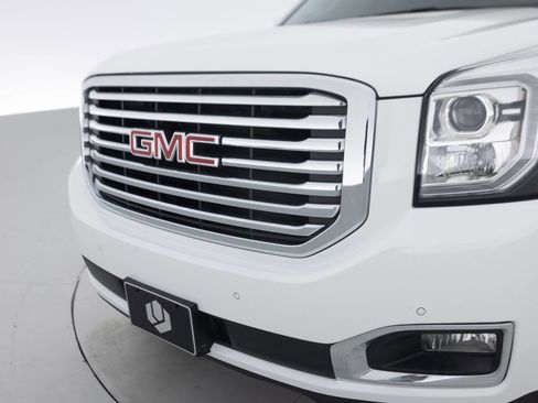 Used 2018 GMC Yukon XL SLT w/ Premium Edition AWD/4WD image 16