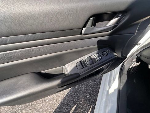 Used 2024 Nissan Altima 2.5 S FWD image 14