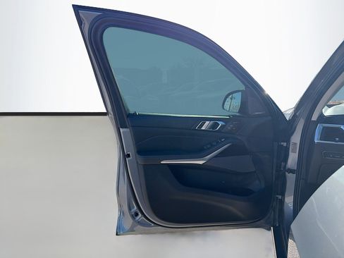 Certified 2025 BMW X7 xDrive40i w/ Premium Package image 25