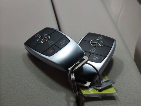Used 2025 Mercedes-Benz GLA 250 image 16