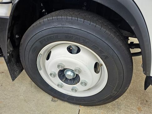 New 2024 Chevrolet Low Cab Forward image 24