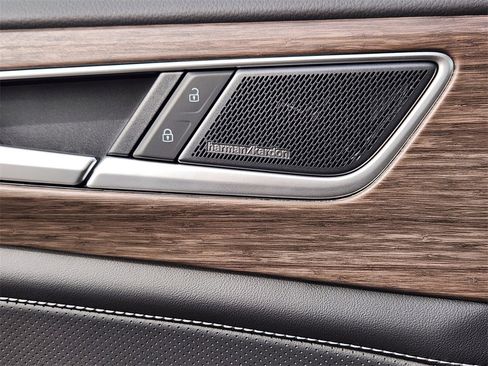 New 2026 Volkswagen Atlas SEL Premium R-Line image 11